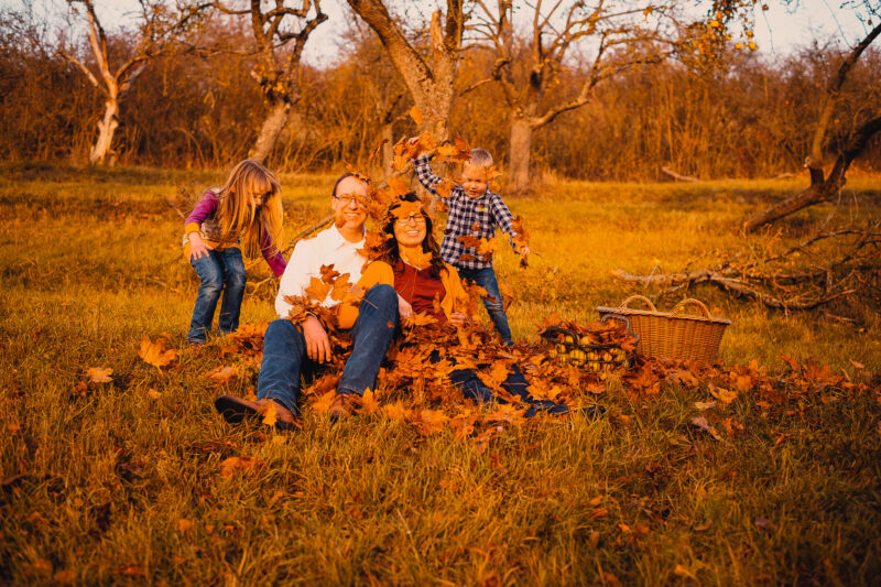 Familie im Herbst